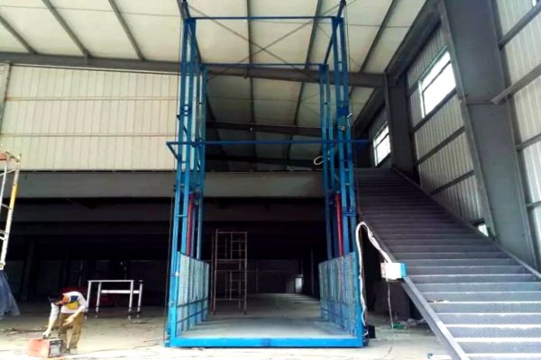 液压货梯安装施工方案