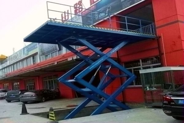 汽车剪式升降机使用方法