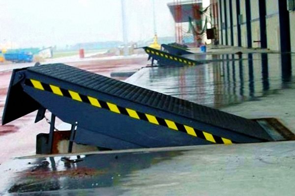 固定液压登车桥