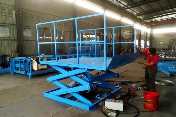 看懂固定液压升降机安装视频,省心更安全