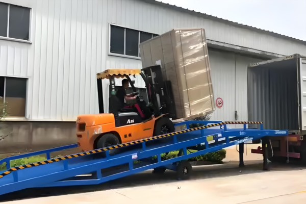 移动登车桥工作应用场景图